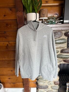 Nike Sportswear Women’s Club Fleece Oversized Mock-Neck Sweatshirt - Size Medium